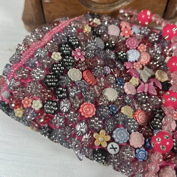 LA VIOLA Pink Clutch Kiss Lock Pink Lined Evening Prom Bag
W/ Strap NWOT - Picture 16 of 16